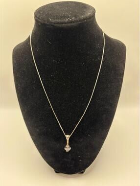 Sterling Silver 925 Necklace and Iridescent Faceted Gemstone